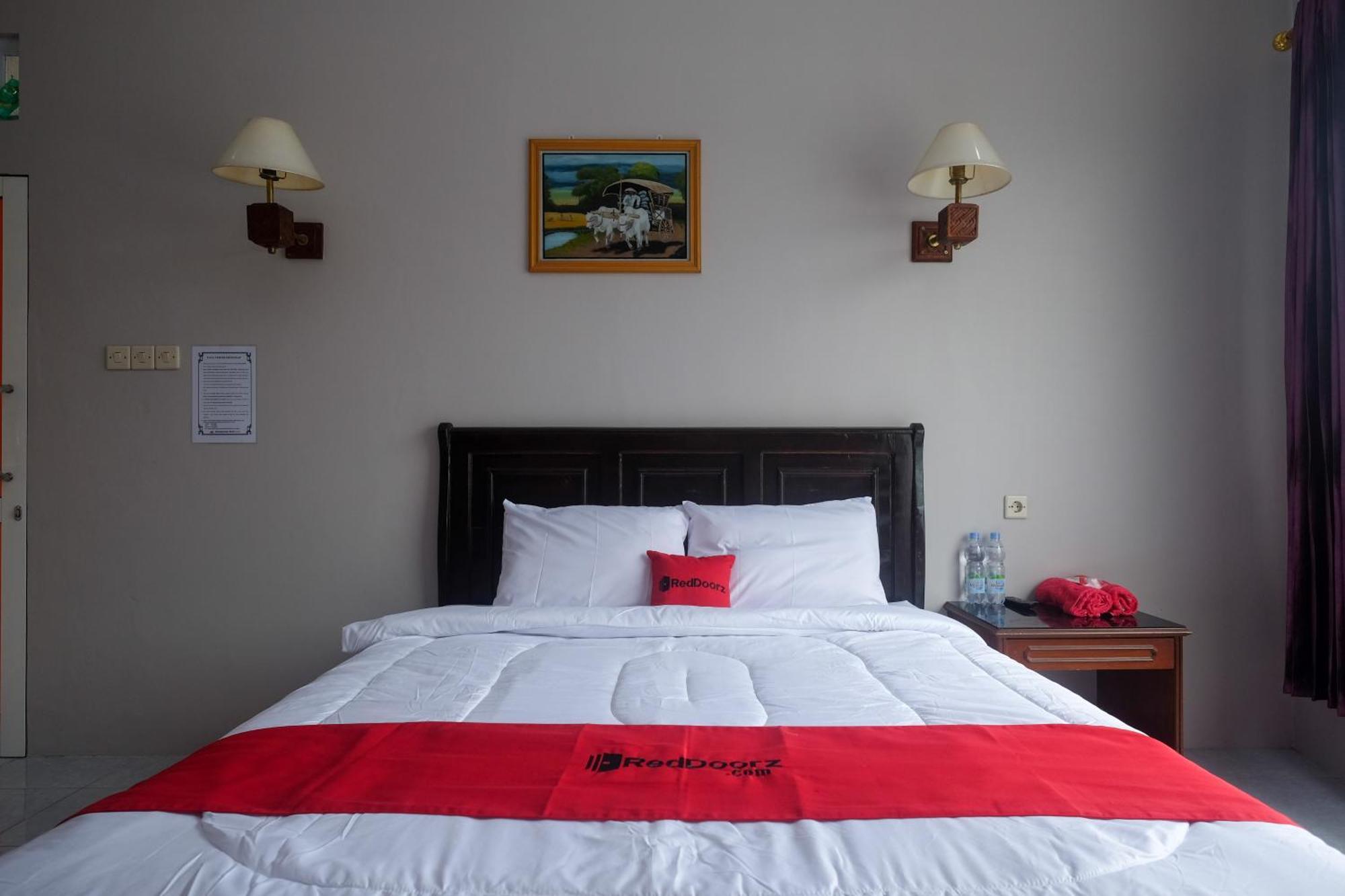 OYO 90687 Maharatu Homestay Wonosobo Bagian luar foto